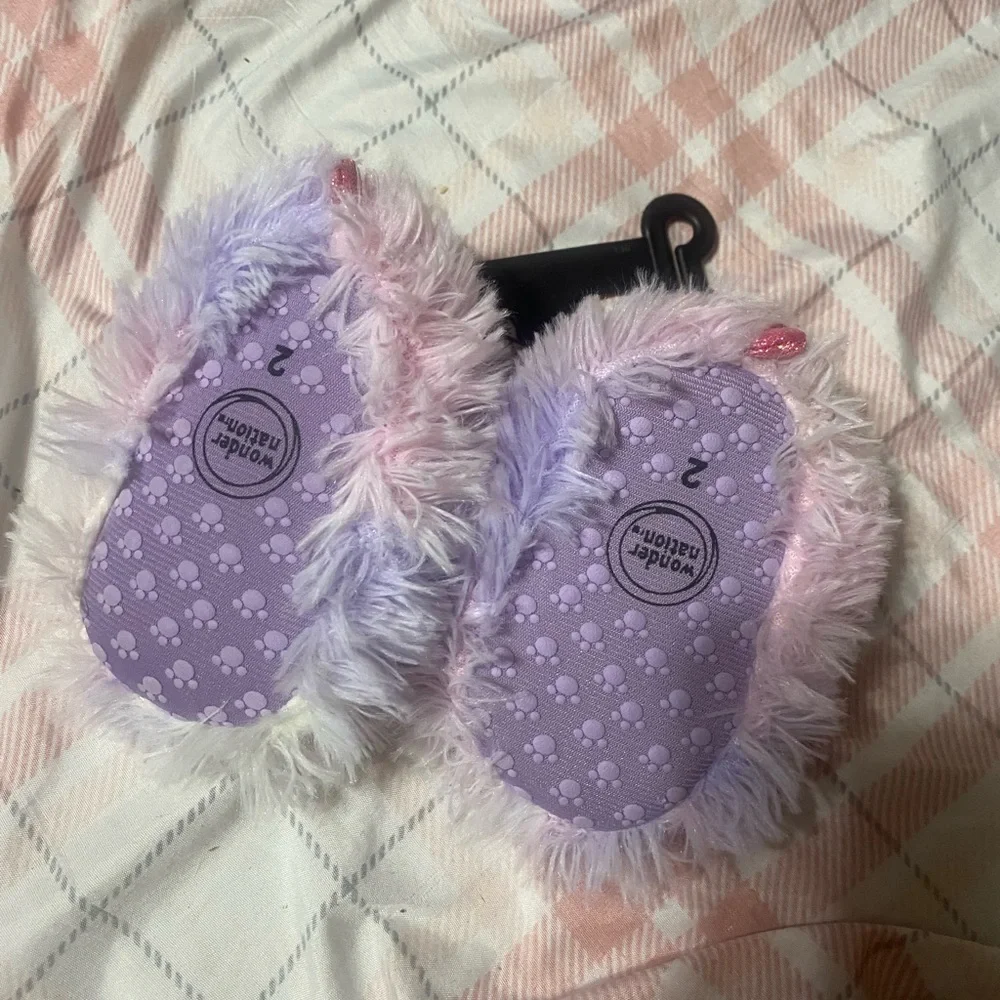 Wonder Nation Fuzzy Slippers‎ for Kids